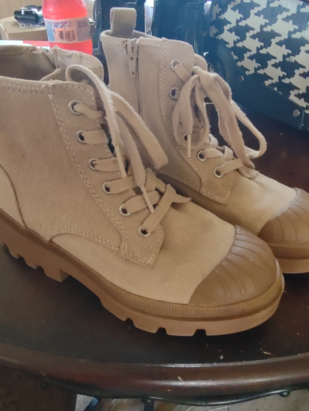 Women’s Lace-Up Ankle Boots in Khaki